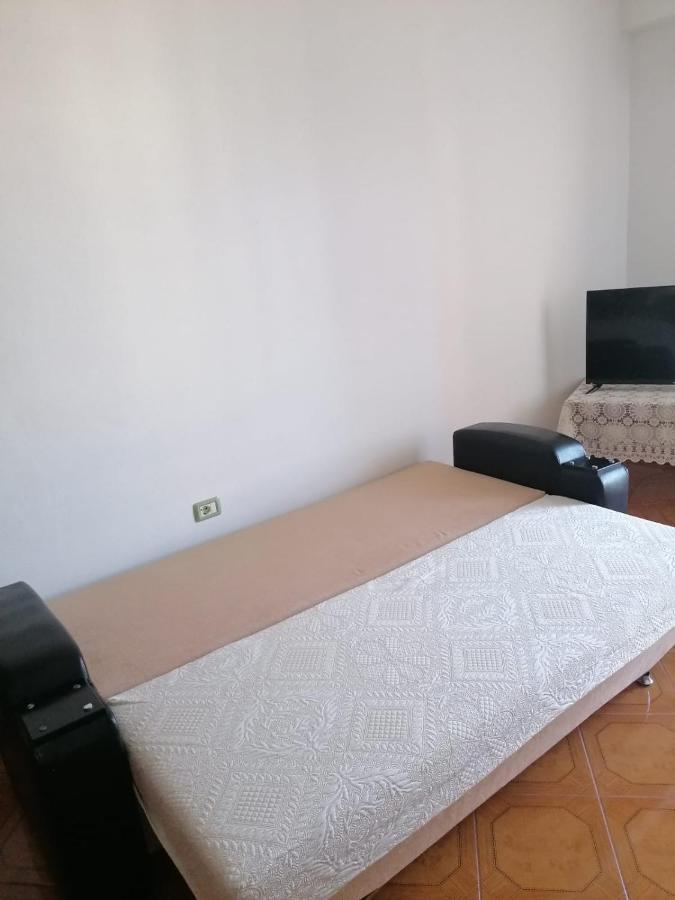 Appartamento Incantevole Con Posto Auto Privato Vlore Exterior photo